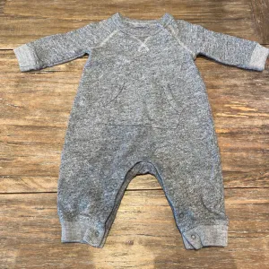 Gap heather grey romper 3-6m