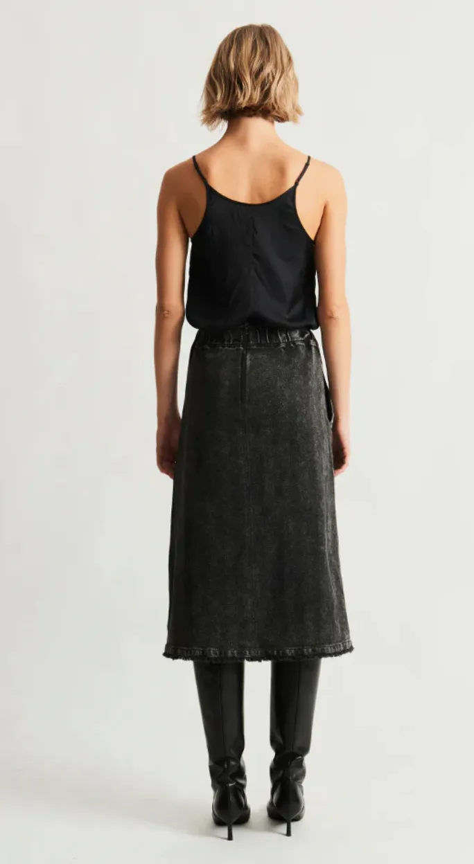 WORK SKIRT - BLACK